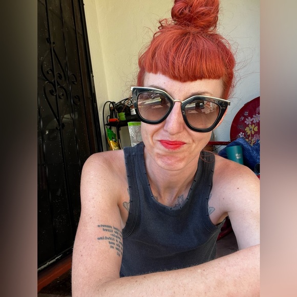 Meet your Posher, Emily - Picture 1 of 1